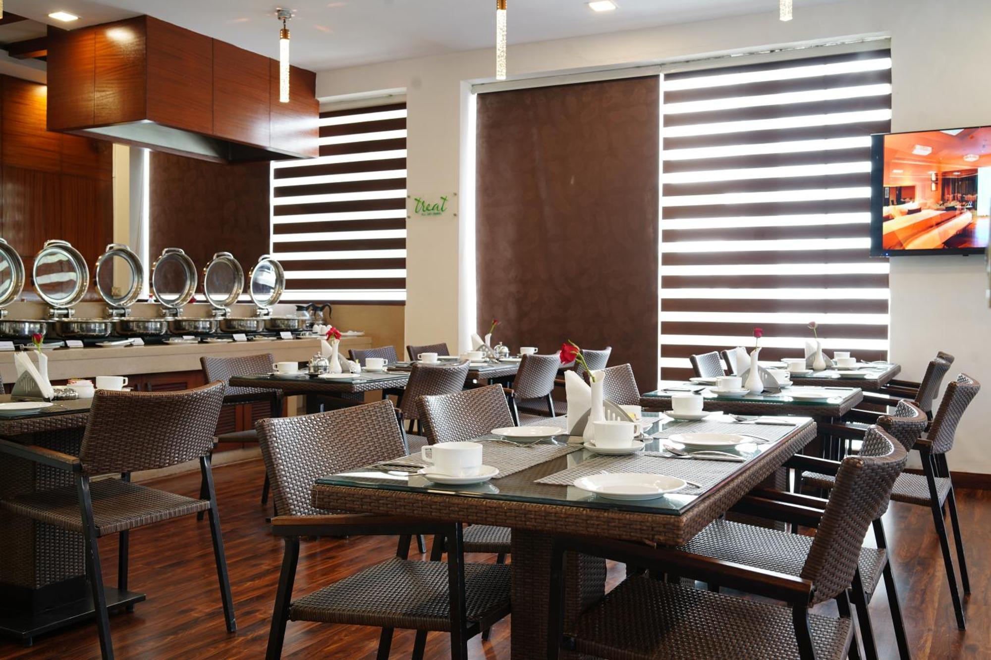 Zip By Spree Hotels Delhi Greater Kailash Neu-Delhi Exterior foto